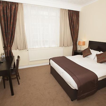 Dolphin Sa1 Hotel Swansea Room photo
