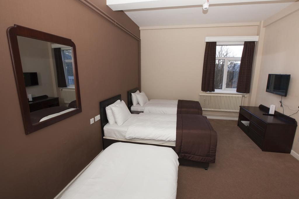 Dolphin Sa1 Hotel Swansea Room photo