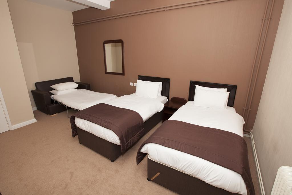 Dolphin Sa1 Hotel Swansea Room photo