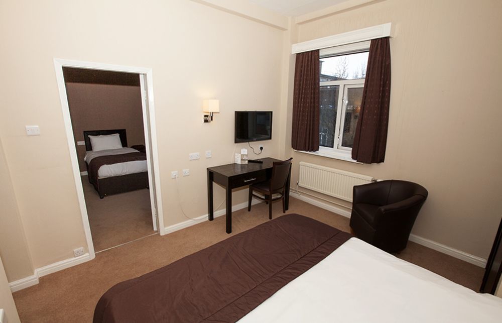 Dolphin Sa1 Hotel Swansea Exterior photo